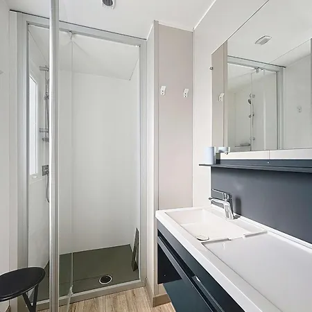 Mobil-home Confort, 2 Chambres, Piscine Chauffee, 200m Plage, Centre-ville, Parking, Wifi, Menage Inclus - Fr-1-361a-28 * Jullouville-les-Pins