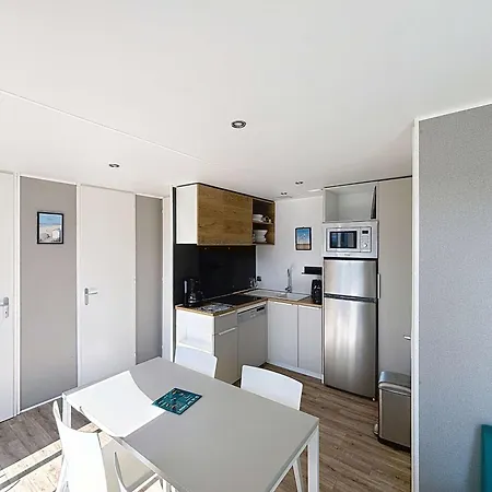 Дом отдыха Mobil-home Confort, 2 Chambres, Piscine Chauffee, 200m Plage, Centre-ville, Parking, Wifi, Menage Inclus - Fr-1-361a-28 Жуллувиль-ле-Пен