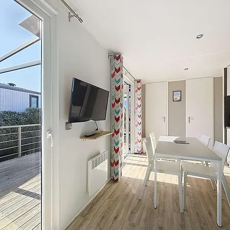 Mobil-home Confort, 2 Chambres, Piscine Chauffee, 200m Plage, Centre-ville, Parking, Wifi, Menage Inclus - Fr-1-361a-28 * Jullouville-les-Pins