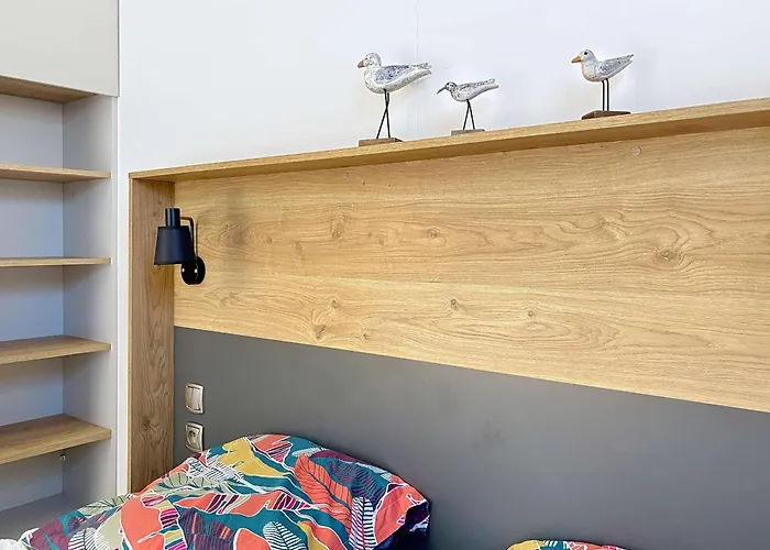 Mobil-home Confort, 2 Chambres, Piscine Chauffee, 200m Plage, Centre-ville, Parking, Wifi, Menage Inclus - Fr-1-361a-28