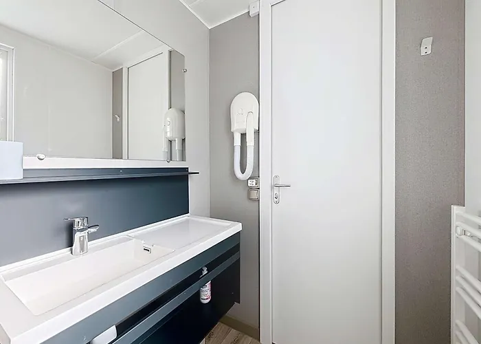 بيت للعطل Mobil-home Confort, 2 Chambres, Piscine Chauffee, 200m Plage, Centre-ville, Parking, Wifi, Menage Inclus - Fr-1-361a-28