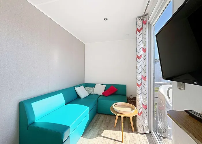 Mobil-home Confort, 2 Chambres, Piscine Chauffee, 200m Plage, Centre-ville, Parking, Wifi, Menage Inclus - Fr-1-361a-28 * جولوفيل ليه باه